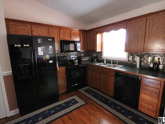 5th image of 2226 Eleanor Dr