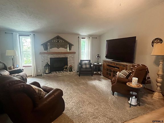 2nd image of 9109 Bellvue Dr