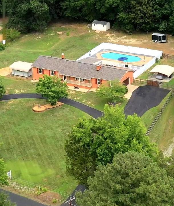 1st image of 519 McCarty Rd
