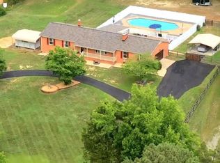 519 McCarty Rd, Fredericksburg, VA 22405