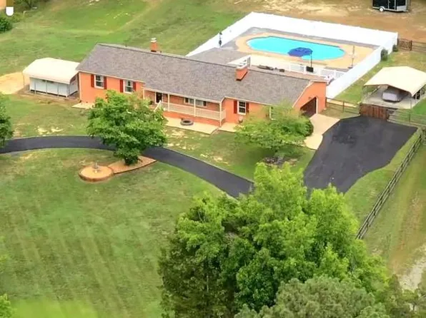 519 McCarty Rd, Fredericksburg, VA 22405