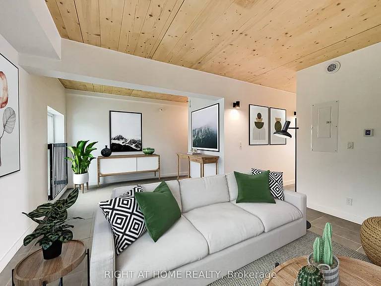 1602 Queen St E #PENTHOUSE — Photo 6