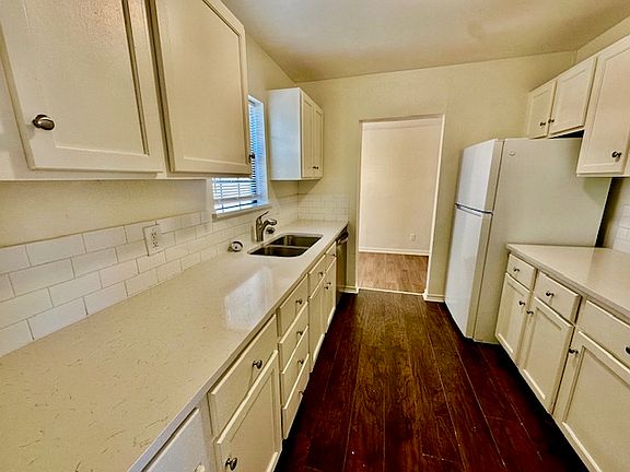 2nd image of 7348 Brazos Ave