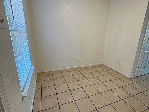 3rd image of 2600 Grim Ave APT 106