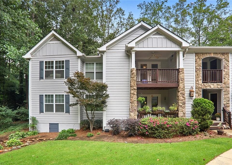 1st image of 103 Madison Ct SE