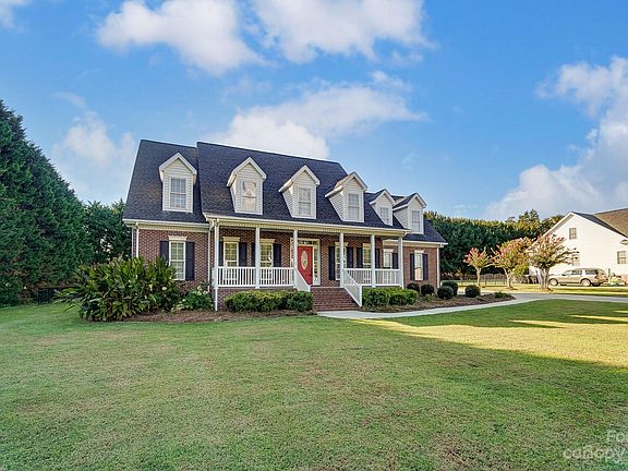 2nd image of 740 Creekbridge Dr