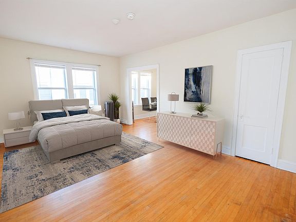 3rd image of 2886 James Ave S APT B2