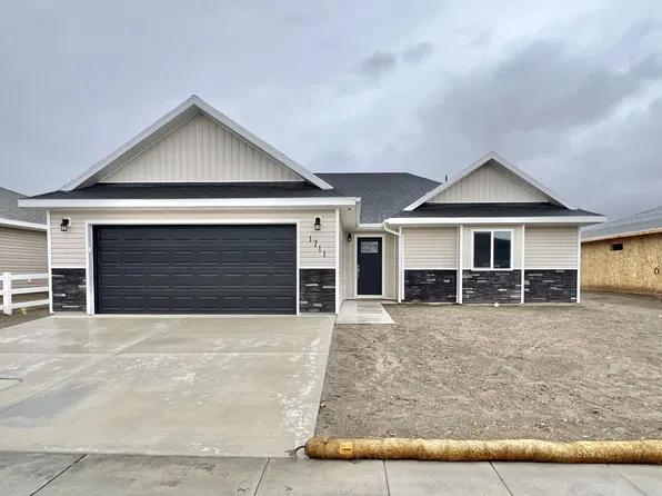 1711 Opal Dr, Elko, NV 89801