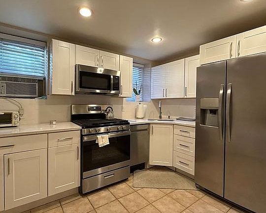 2nd image of 64 Eckford St #1