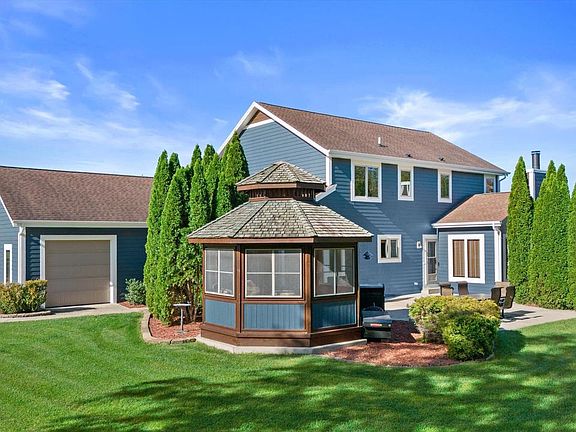 2nd image of W154S7614 Rain Tree COURT