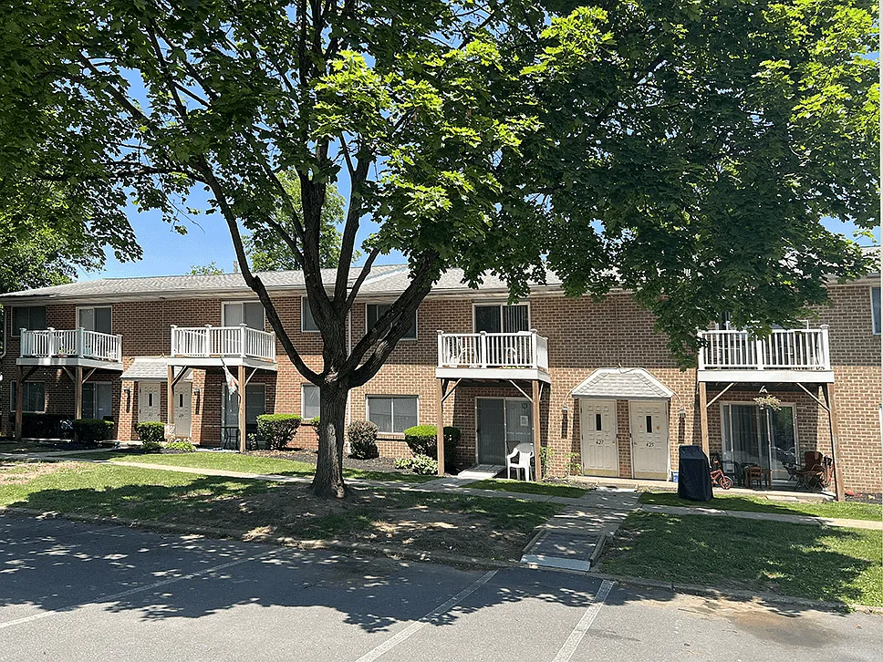 Springside Manor — Photo 4