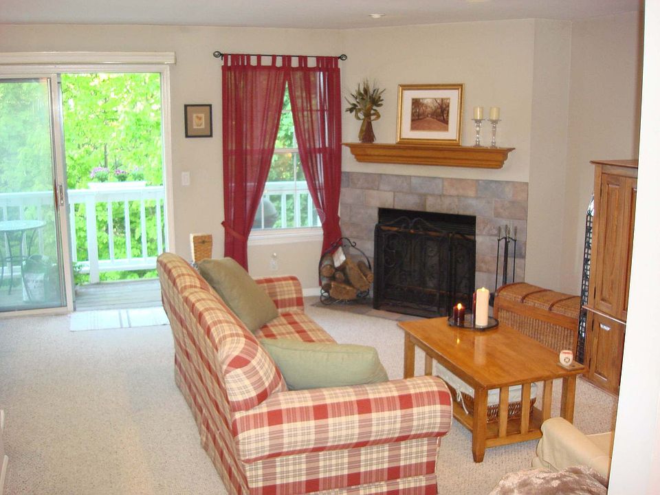 1st image of 15 Lexington Hls #10