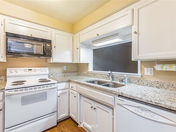 2nd image of 2007 M St NE