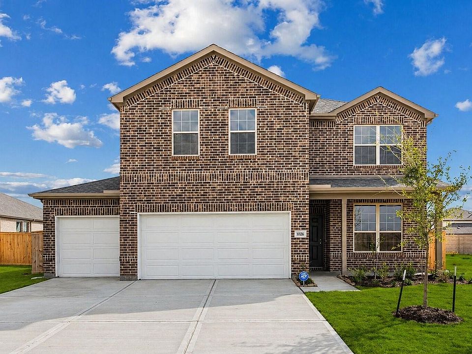 1st image of 1026 S Oakhurst Dr