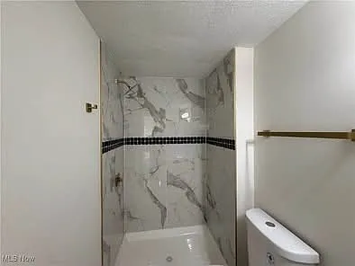 2085 W 11th St #1 — Photo 14
