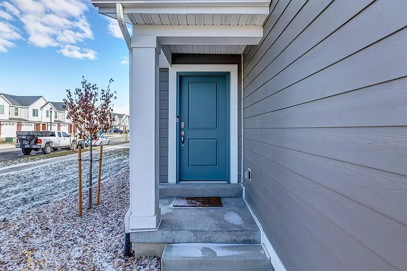 4 bed, 3.5 bath, 2100 sqft, $475 — Photo 3