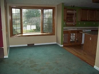 5th image of 13249 State Park Ave