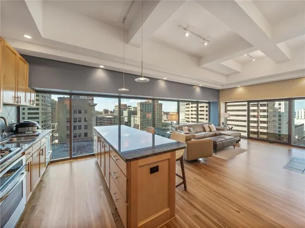 1101 Walnut St Unit 903, Kansas City, MO 64106