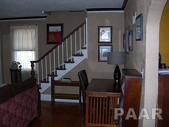 5th image of 2810 N Linn St