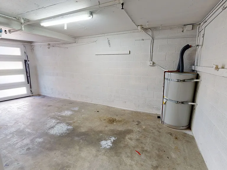 Gorgeous 2 Story Townhome...Great Location! CALL NOW! — Photo 21
