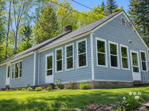 3803 Woodstock Road, Hartford, VT 05001