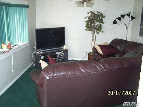 2nd image of 939 Amsterdam Ave