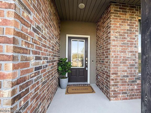 2nd image of 211 Rue Viansa