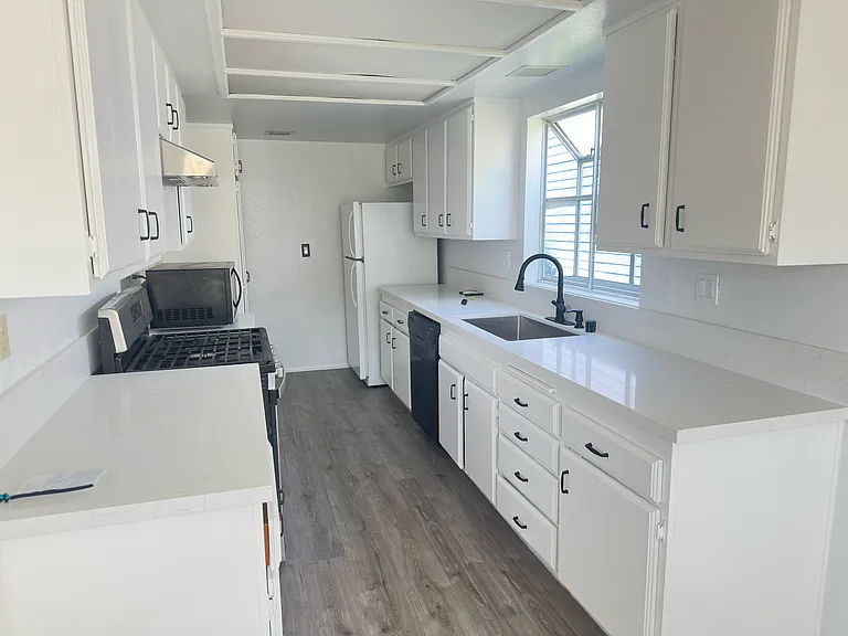 10666 Bell St #7 — Photo 5