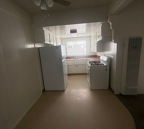 3rd image of 723 N F St APT B