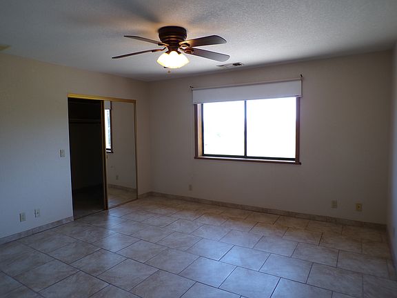 5th image of 1850 E Donner Trl