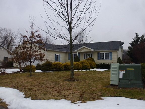 2nd image of 19 Glenwood Dr