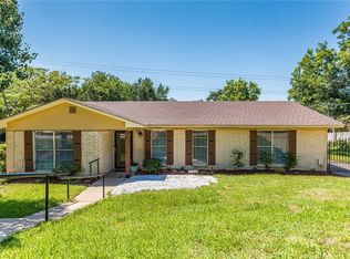 13724 Harbor Dr, Woodway, TX 76712