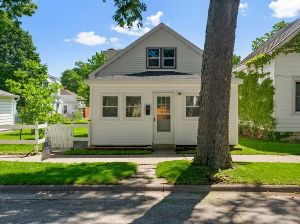 1107 10TH STREET SOUTH South, La Crosse, WI 54601