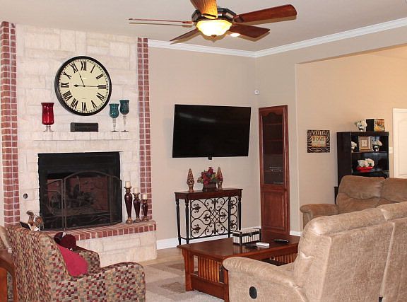 2nd image of 5511 Carmel Ct