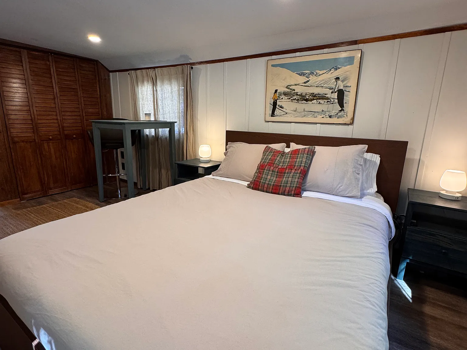 Studio, 400 sqft, $2,100 — Photo 2