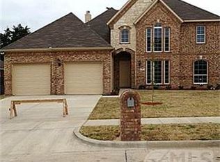 610 Oak Creek Dr, Cedar Hill, TX 75104