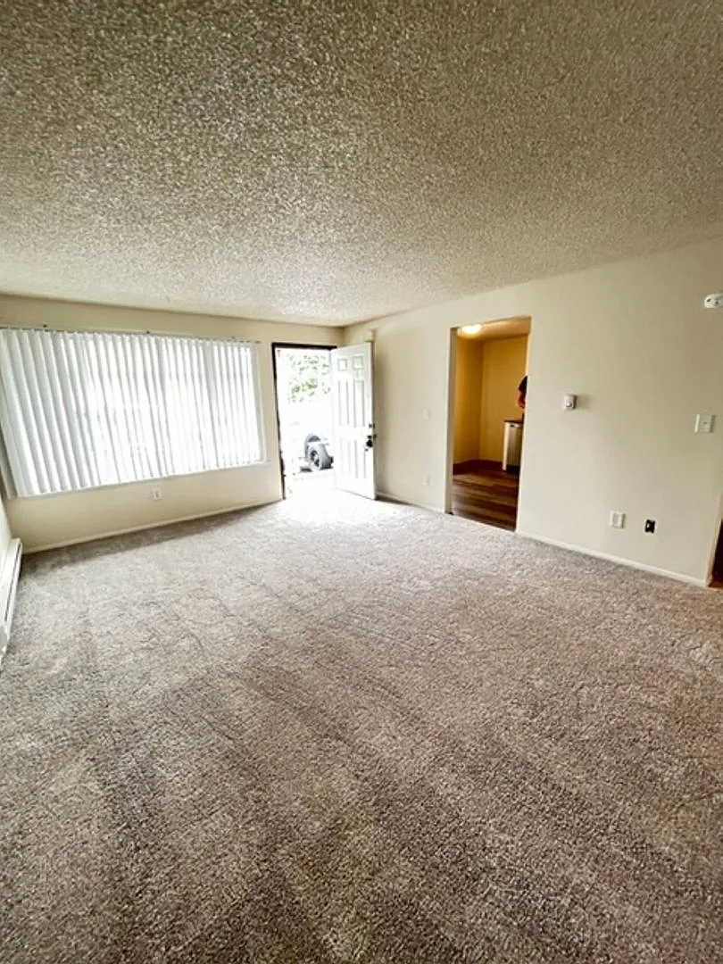 Skyridge Apartments — Photo 3