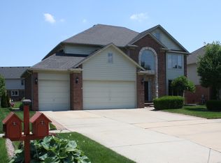 46152 Riverwoods Dr, Macomb, MI