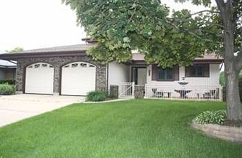 1st image of 175 Bourne Ln