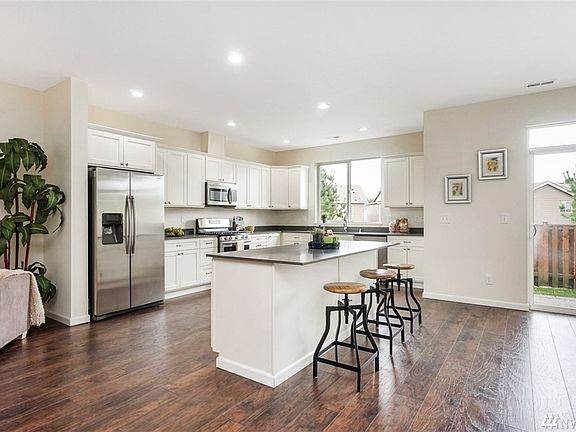4th image of 11617 175th St E