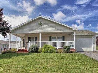 12 Crandle Dr, Carlisle, PA 17015