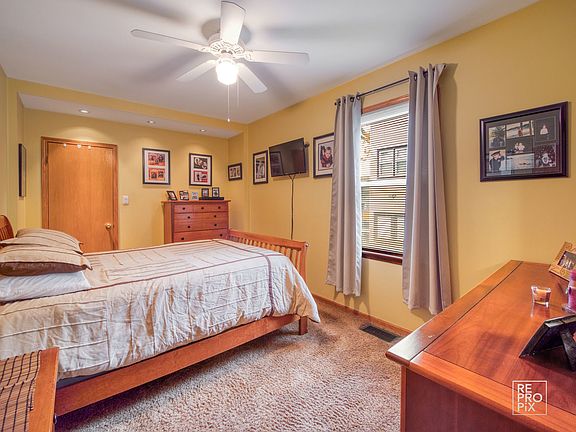 5th image of 6322 N Nordica Ave