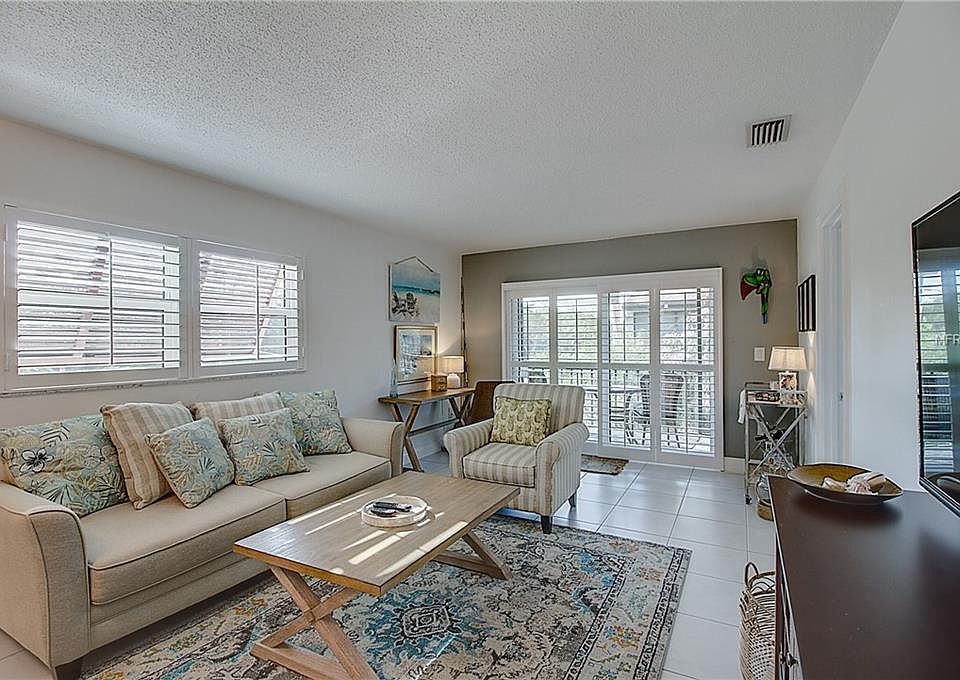 1st image of 7265 Cloister Dr