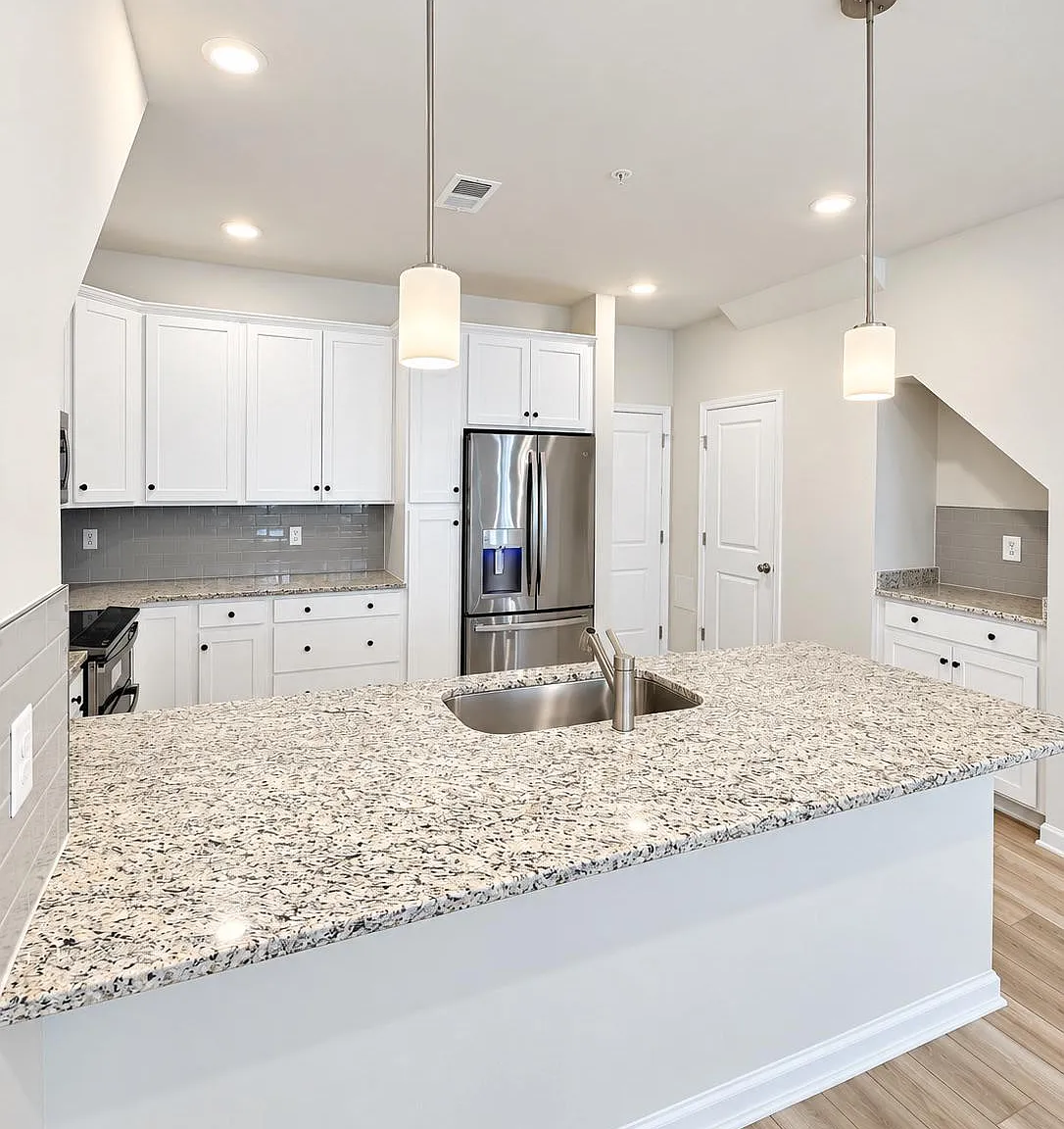 Goose Creek Village Condo — Photo 4