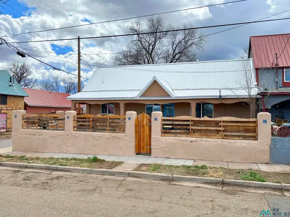 1201 Chavez St, Las Vegas, NM 87701