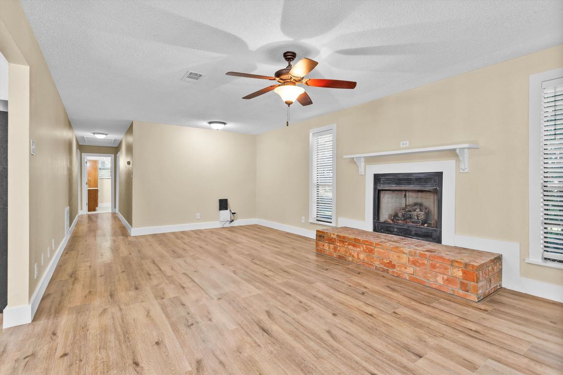 next background image