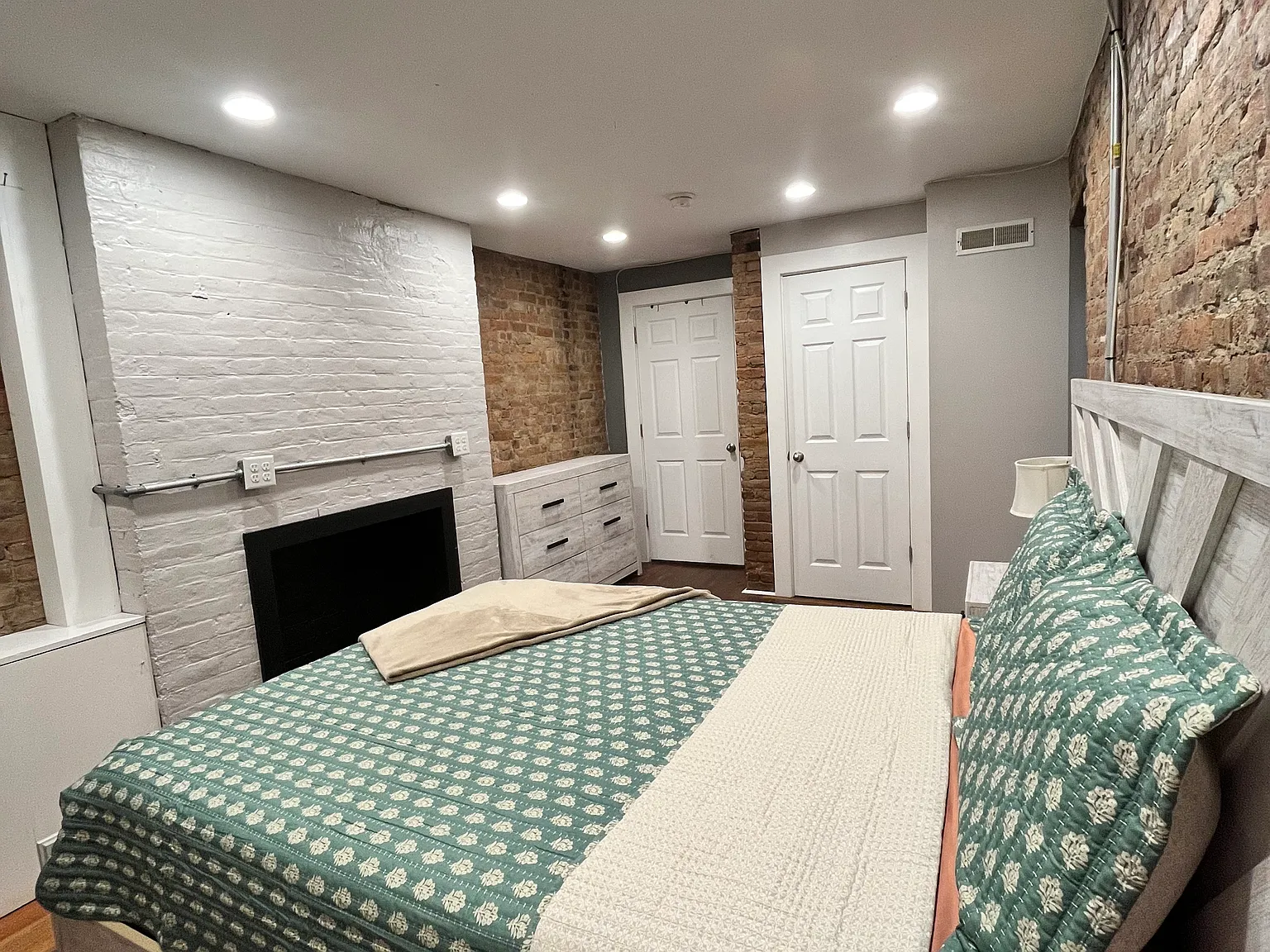 294 Lark St — Photo 3