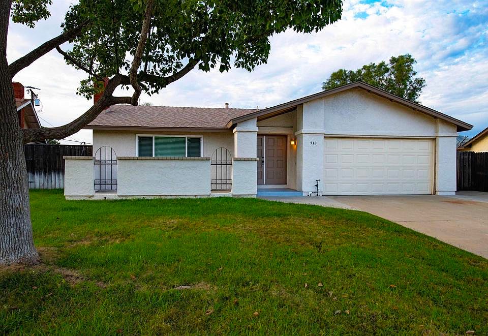 1st image of 542 Shadow Hills Dr