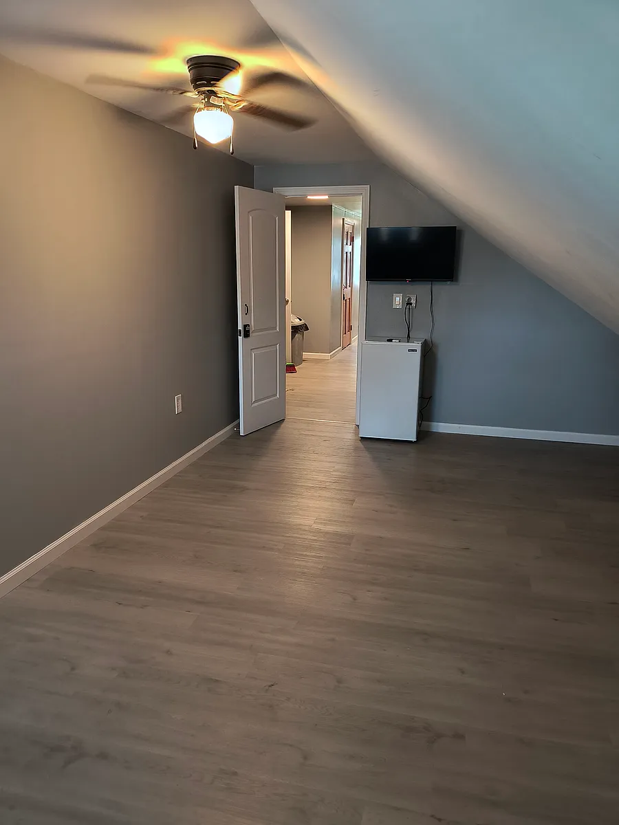 Building Photo - 161 Lynch St #2