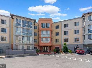 14800 Pennfield Cir APT 211, Silver Spring, MD 20906